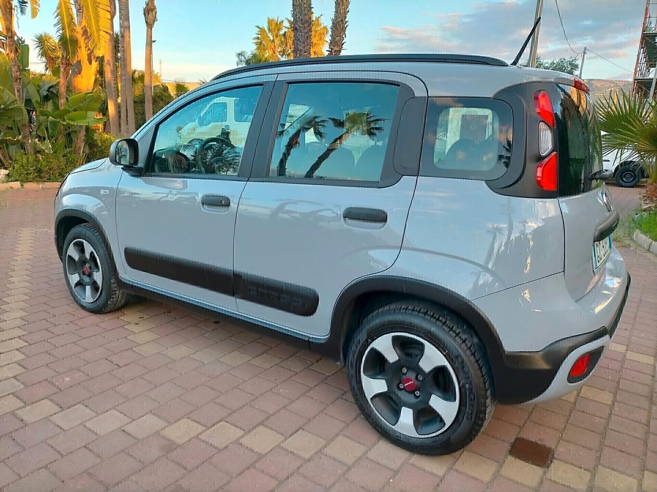 Fiat Panda 1.0 FireFly S&S Hybrid City Cross