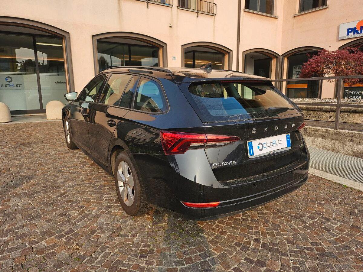 Skoda Octavia Station Wagon 1.5 e-tec Executive dsg