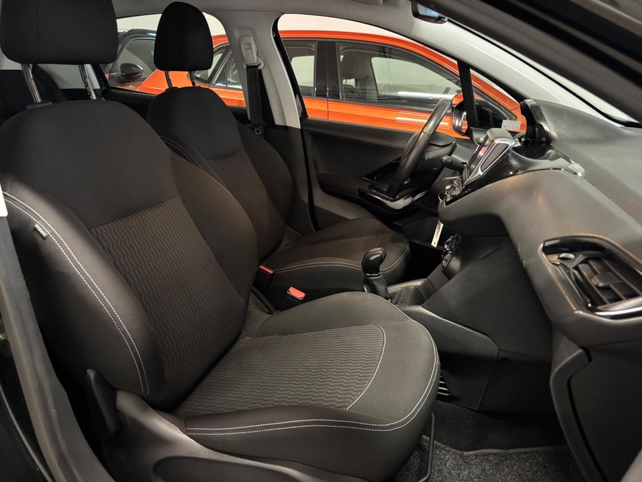 Peugeot 208 1.2 BENZINA Active OK NEOPATENTATI