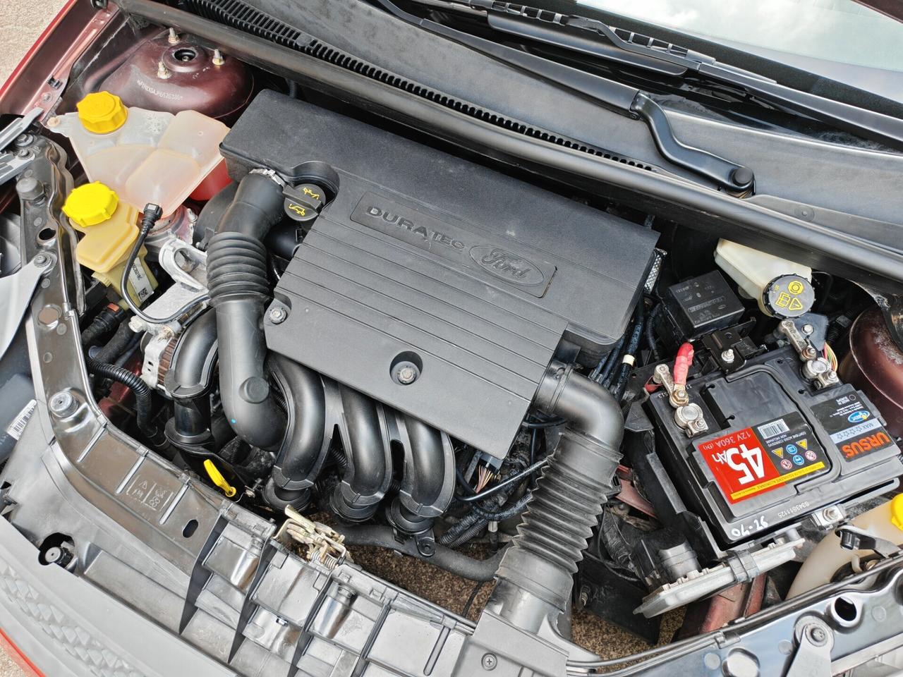 Ford Fiesta 1.2 BENZINA 75cv / 37.000km / Unipro