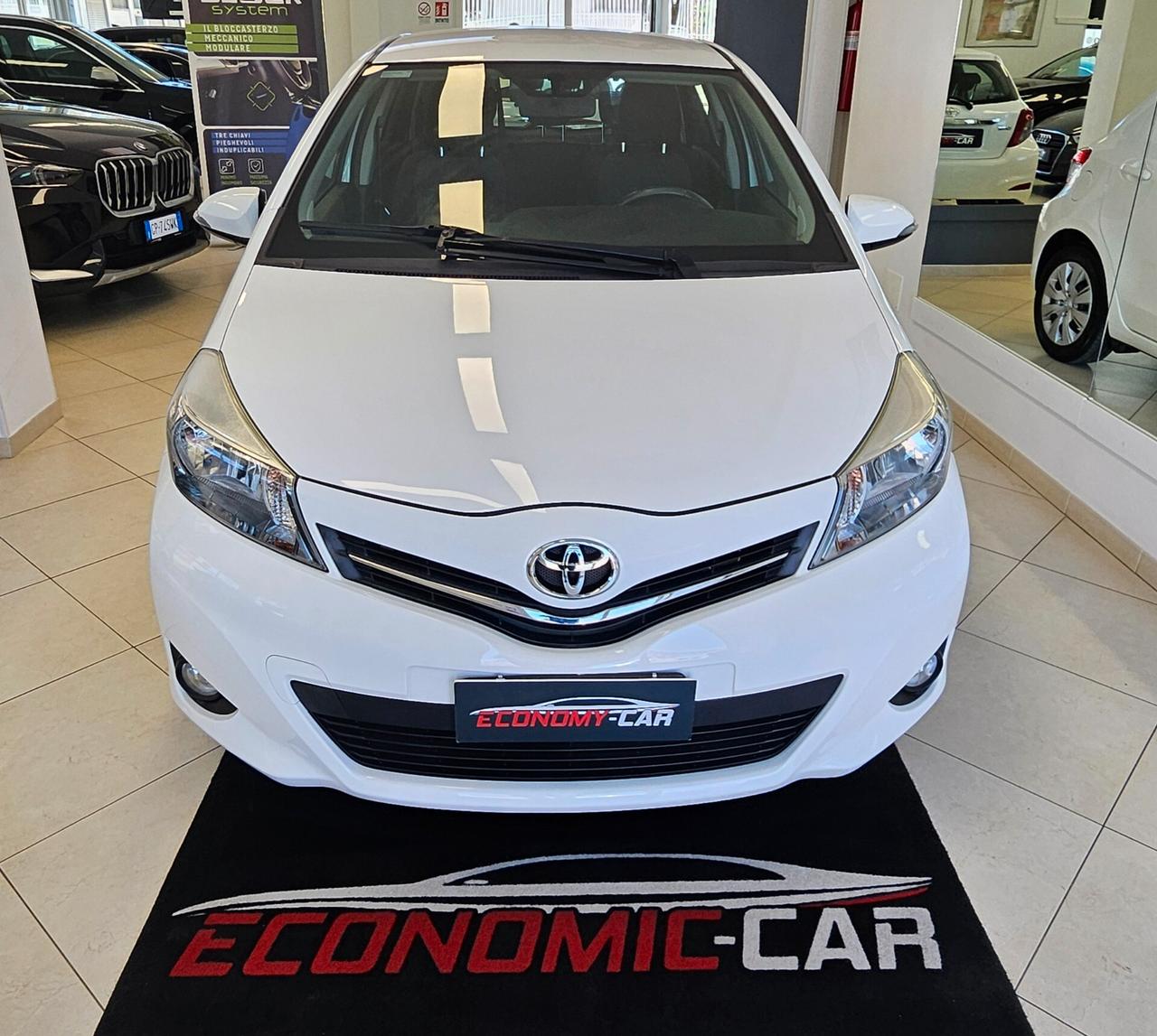 Toyota Yaris 1.0 5 porte Active
