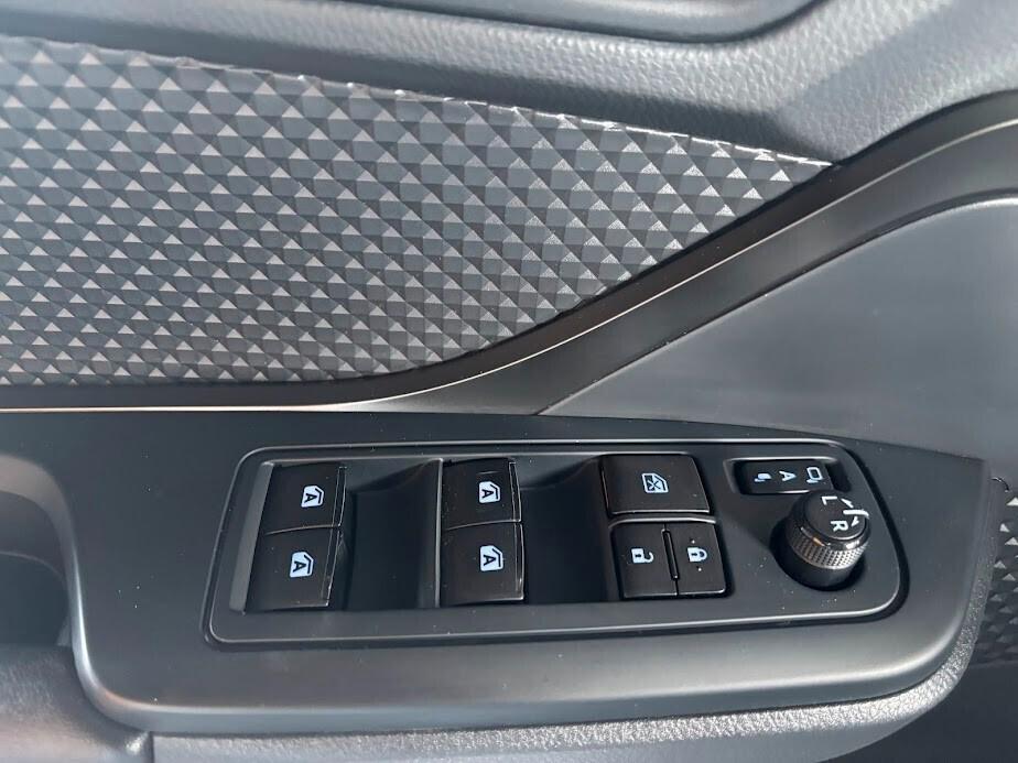 Toyota C-HR 1.8 Hybrid E-CVT Business + IVA