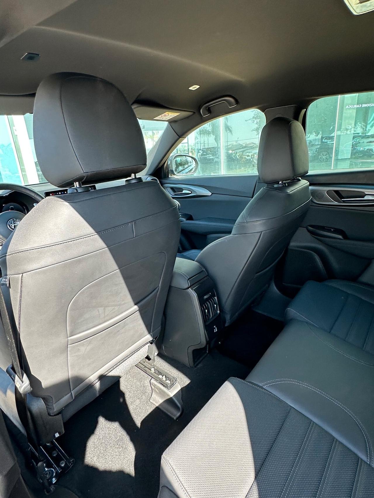 Alfa Romeo Tonale 1.3 Veloce Q4 offerta T-Stock prezzo imperdibile