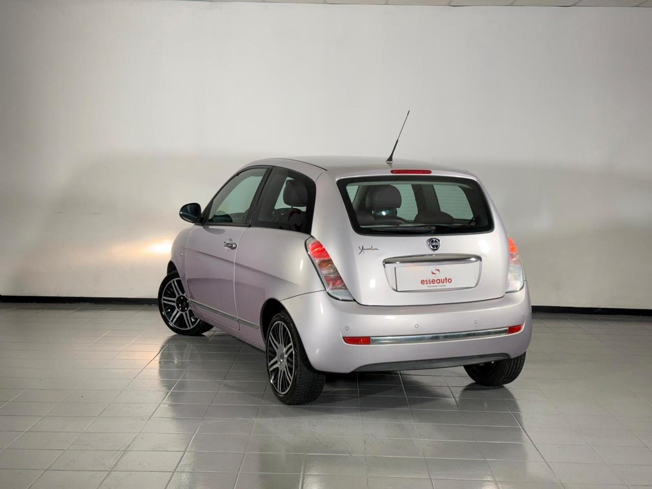 Lancia Ypsilon 1.2 Versus