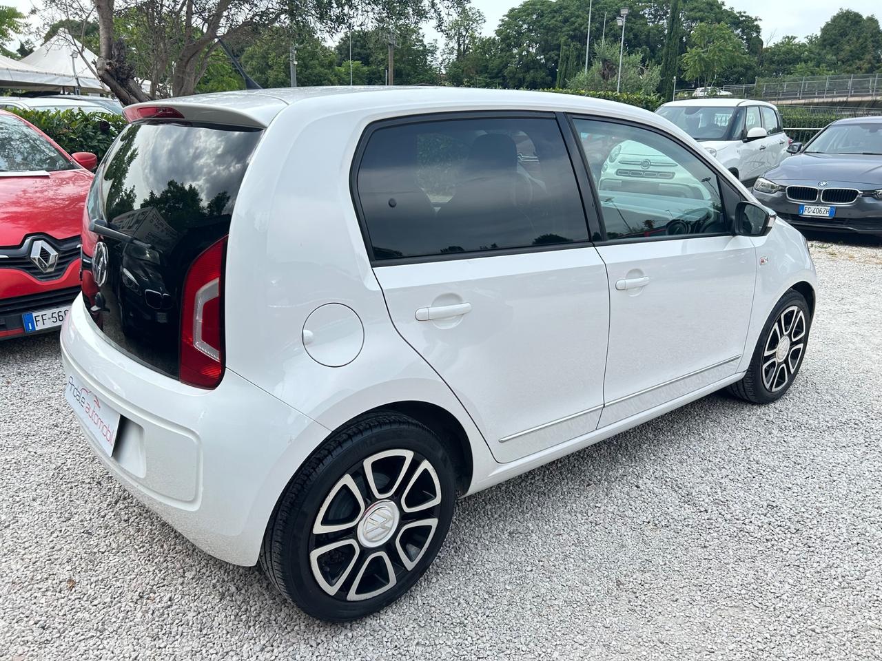 VW up! 1.0 *50000KM* 5P HIGH UP NEOPATENTATI