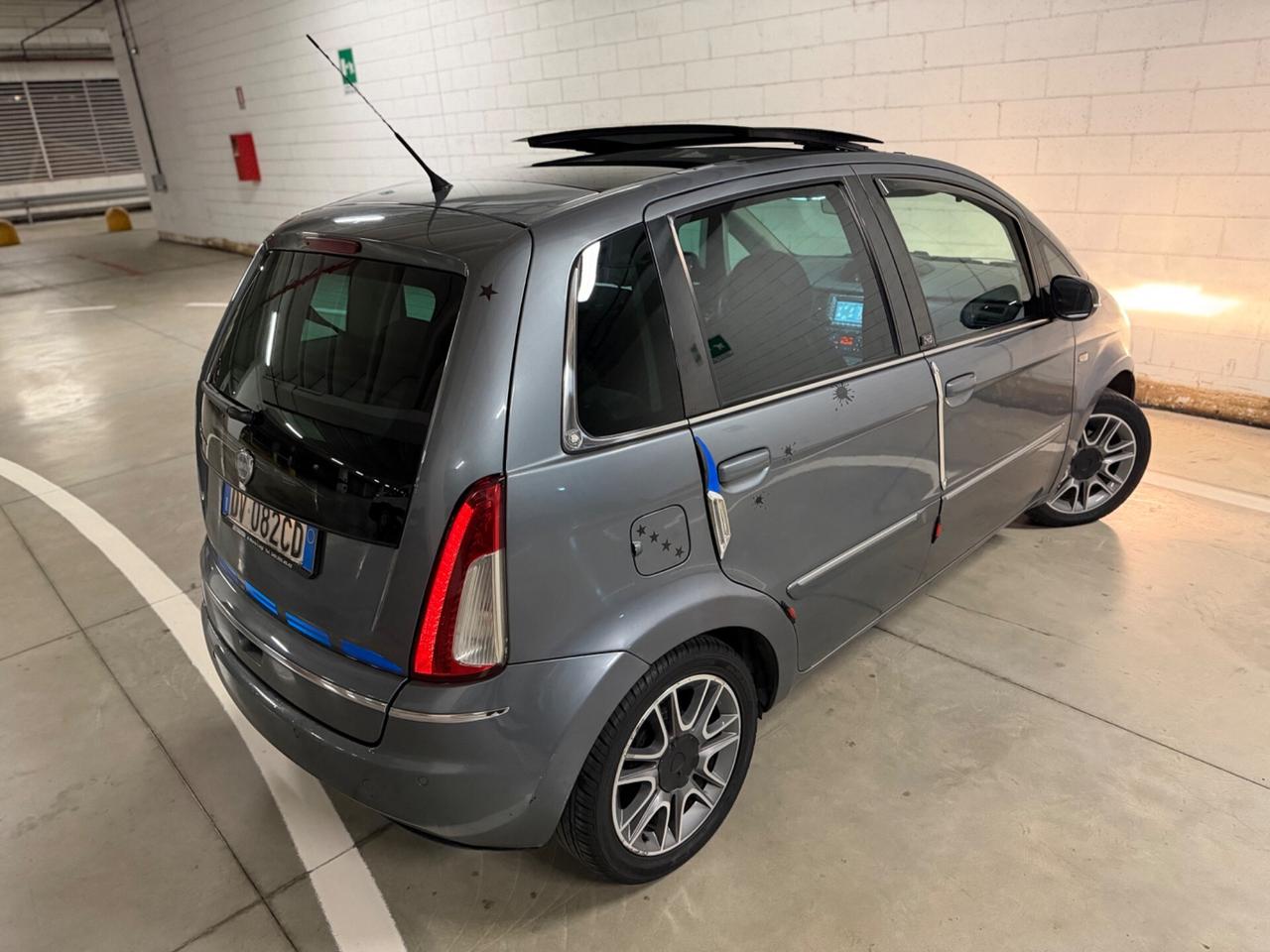 Lancia MUSA 1.4 16V Poltrona Frau