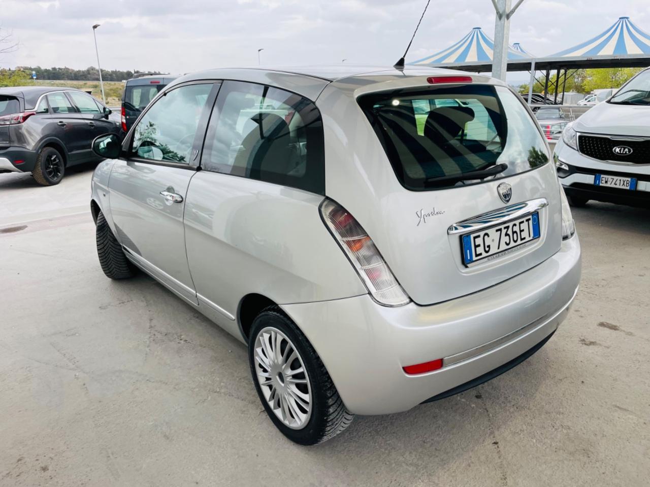 Lancia Ypsilon 1.2 69 CV Unyca 75000km!