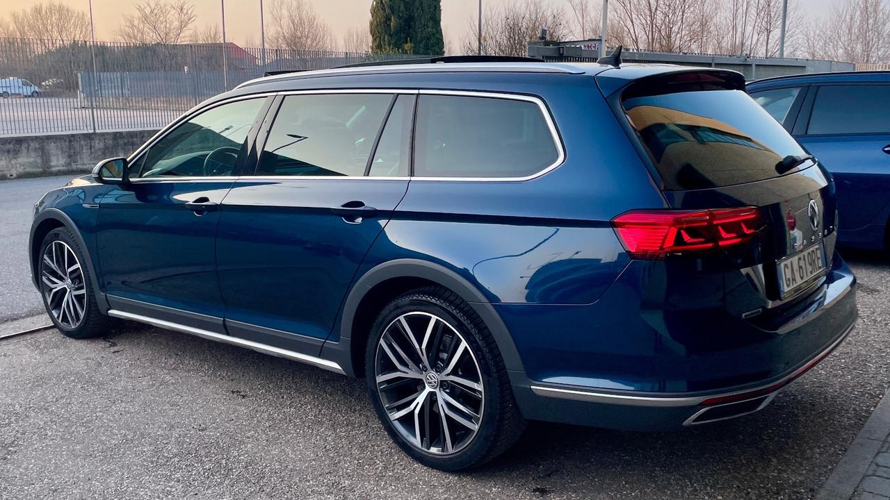 VOLKSWAGEN PASSAT 2.0 ALLTRACK 4MOTION BiTDI DSG 240CV - FULL LED, VIRTUAL COCKPIT, TETTO, PELLE