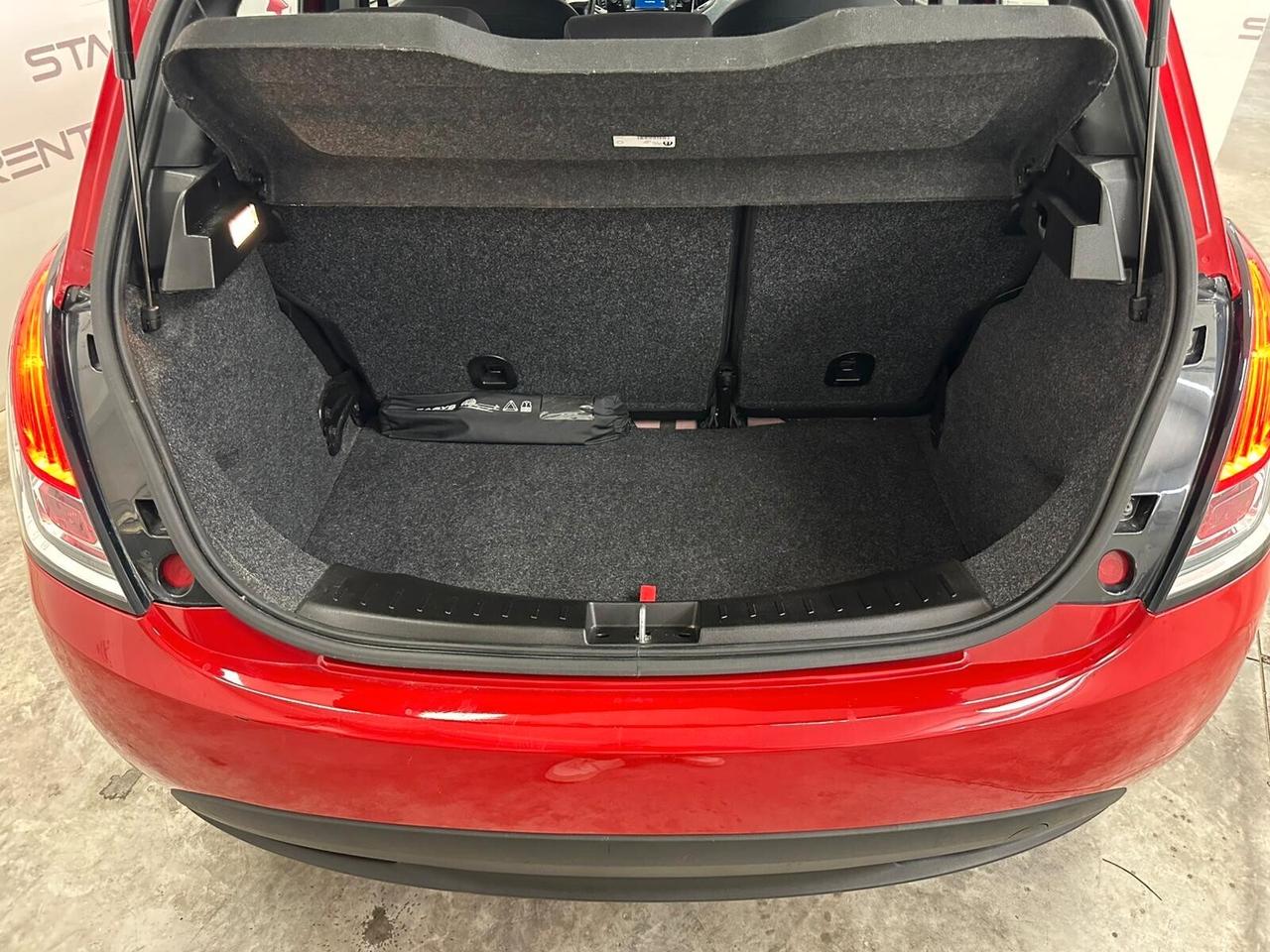 Lancia Ypsilon 1.0 FireFly 5 porte S&S Hybrid Ecochic Silver