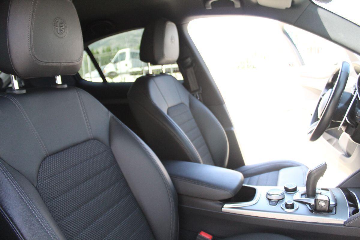 ALFA ROMEO - Stelvio 2.2 t Sprint Q4 190cv AT8 F1