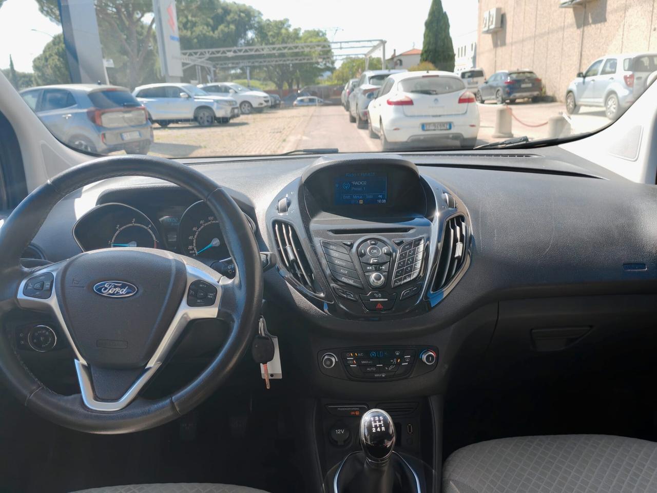 Ford Tourneo Courier 1.5 TDCI 95 CV Titanium