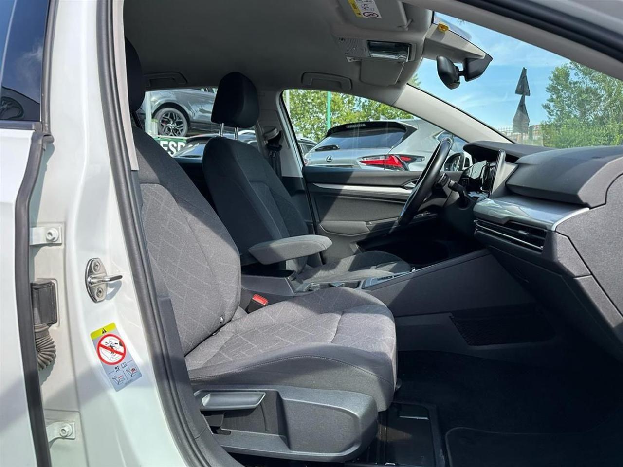 VOLKSWAGEN Golf 1.5 eTSI 150 CV EVO ACT DSG Life