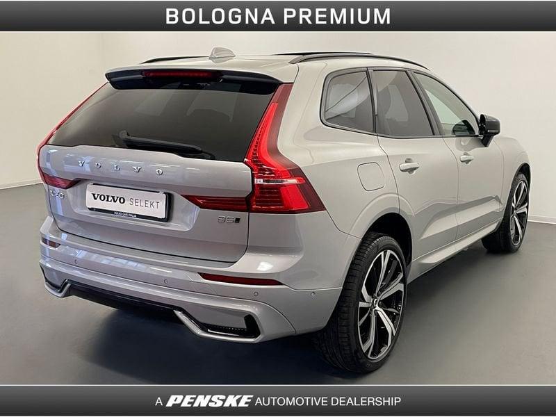 Volvo XC60 B5 (d) AWD automatico Ultimate Dark