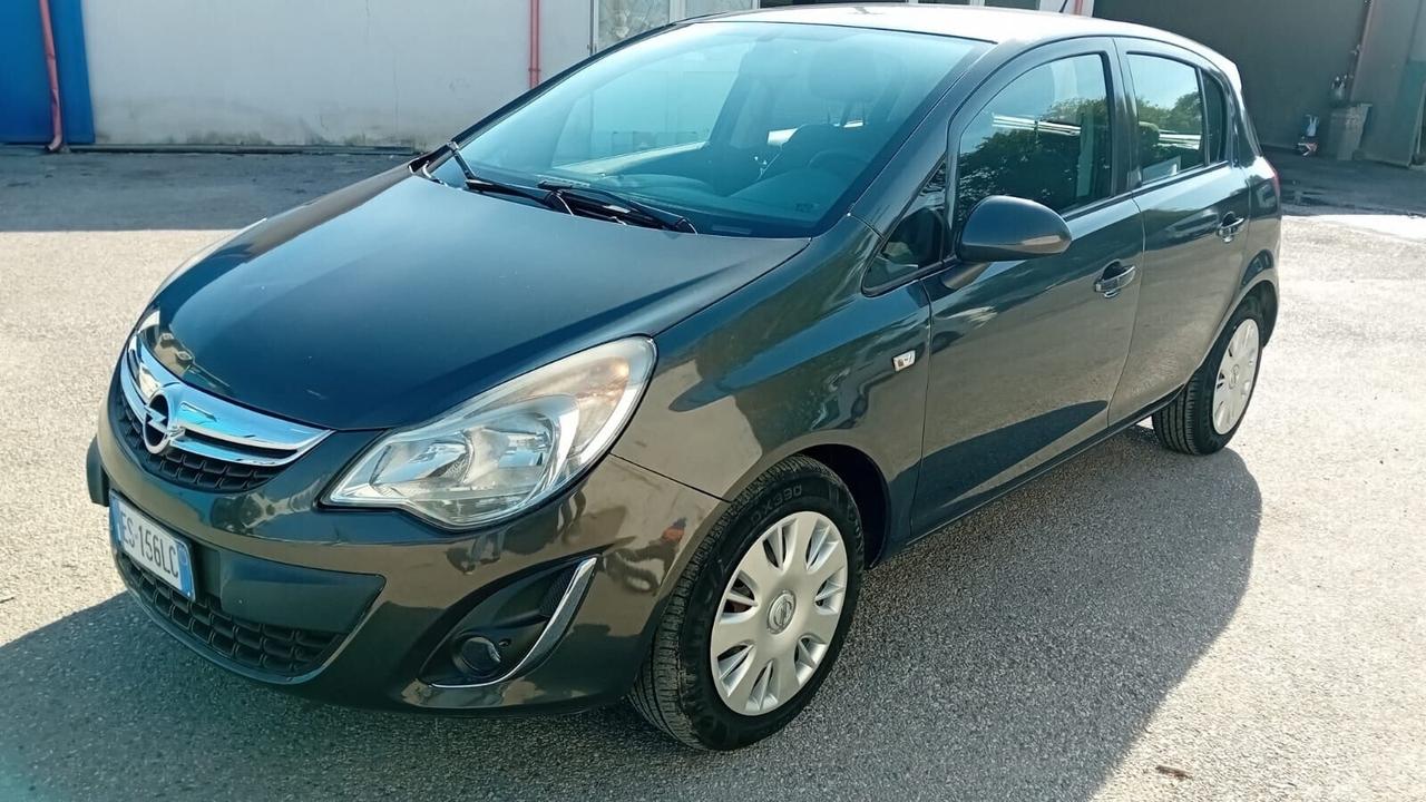 Opel corsa 1.3 mjt/75 cv -5 P-full-2013