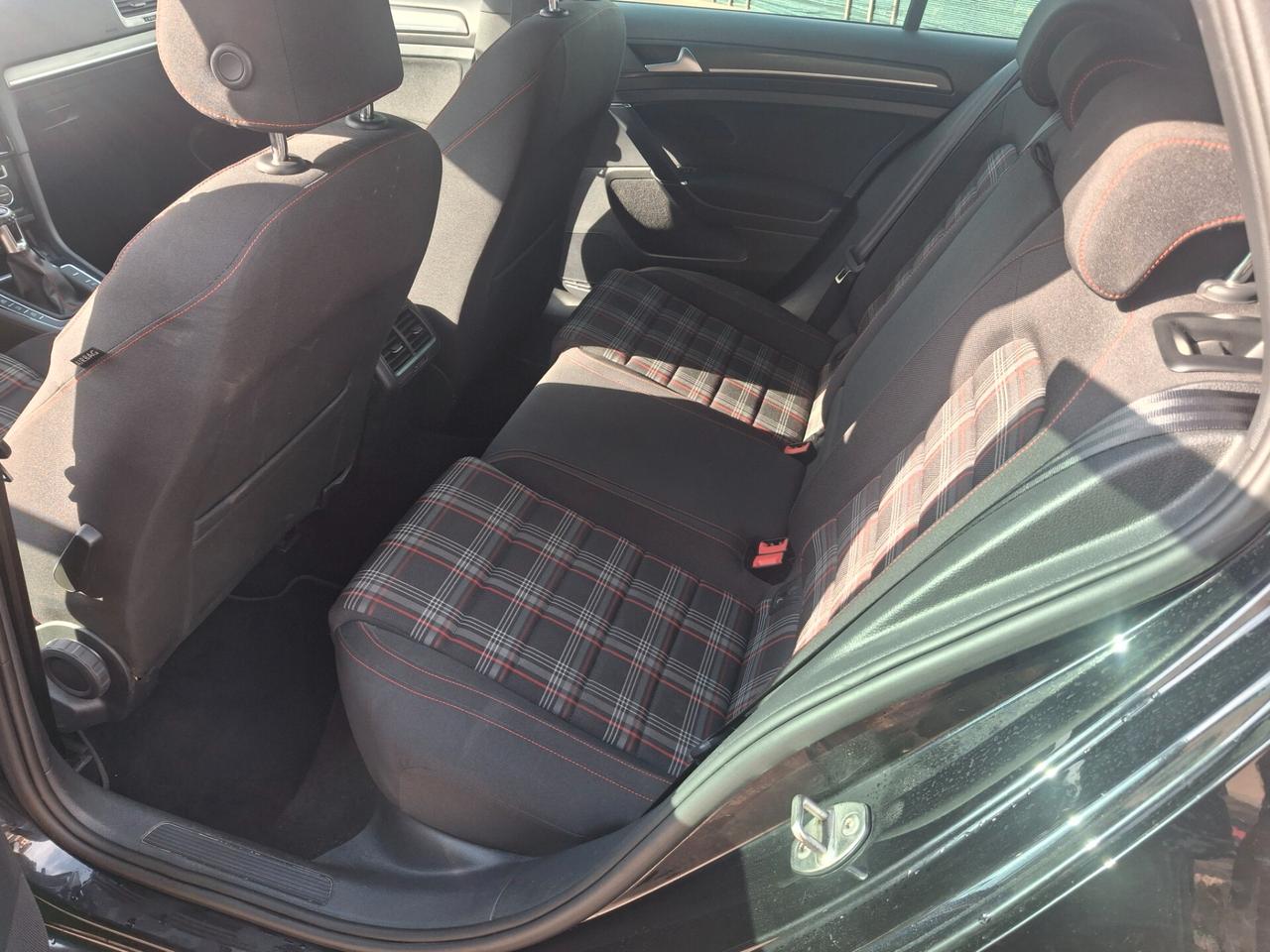Volkswagen Golf GTI Performance 2.0 245 CV TSI 5p. BMT