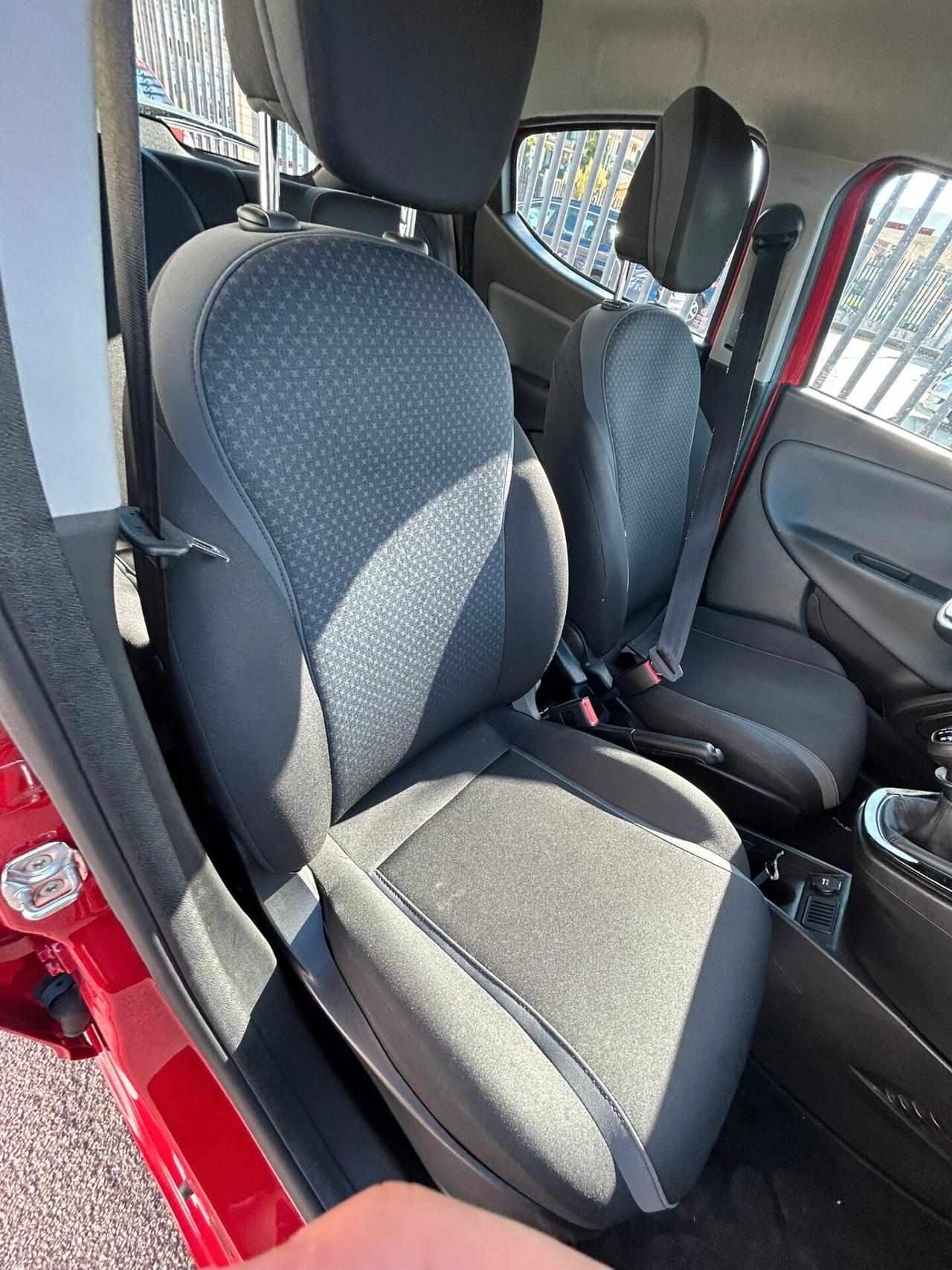 Lancia Ypsilon 1.2 69 CV 5 porte Gold ANNO 2017