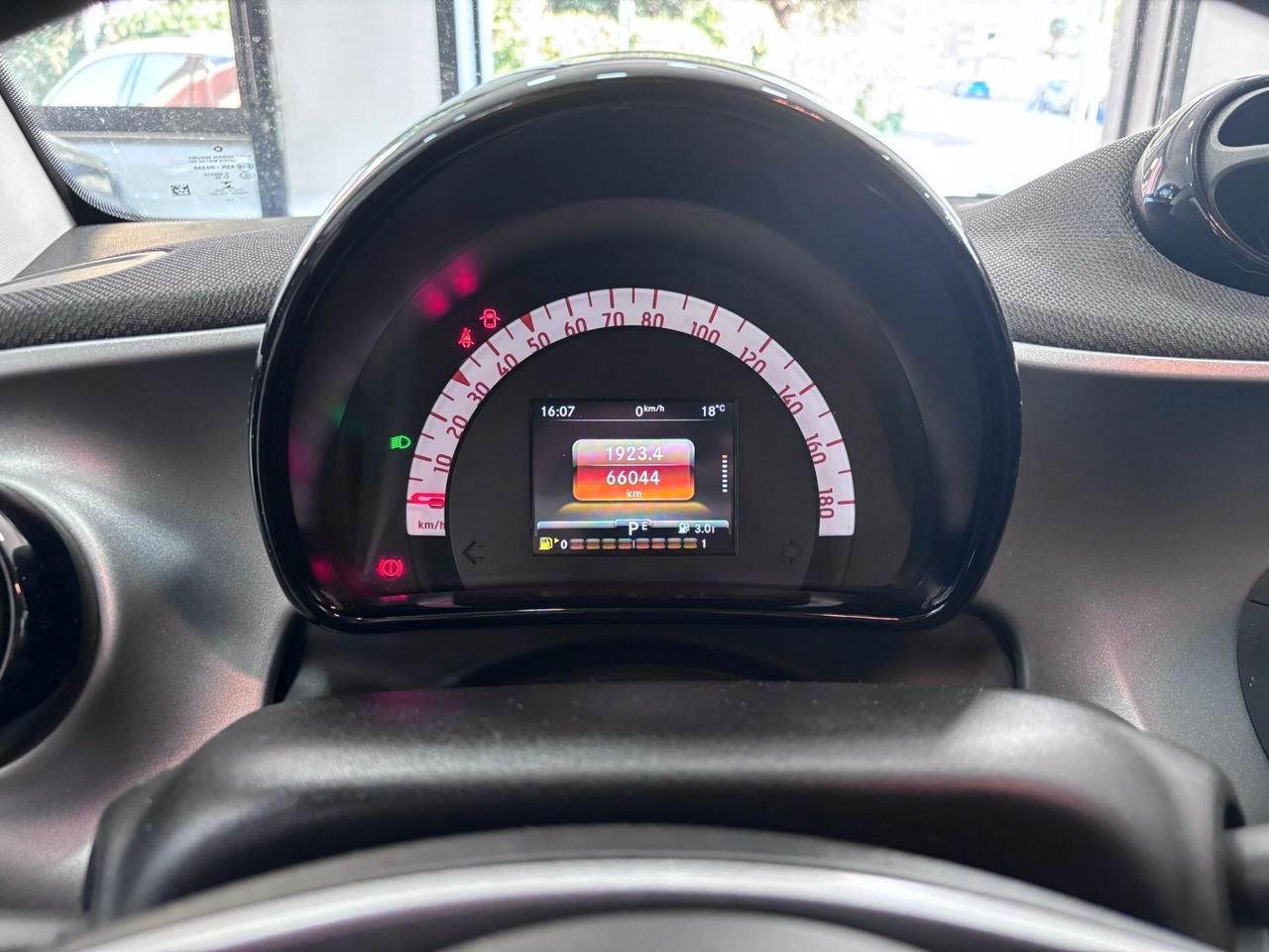 SMART FORTWO 0.9 T TWINAMIC PASSION TETTO-NAVI-LED-RETRO