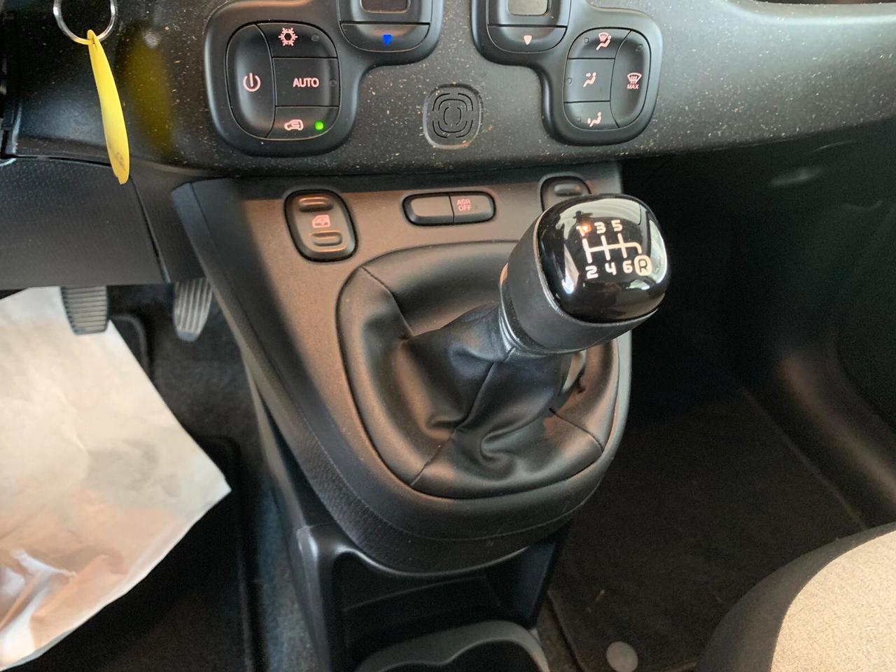 Fiat Panda 1.0 FireFly S&S Hybrid Cross Full