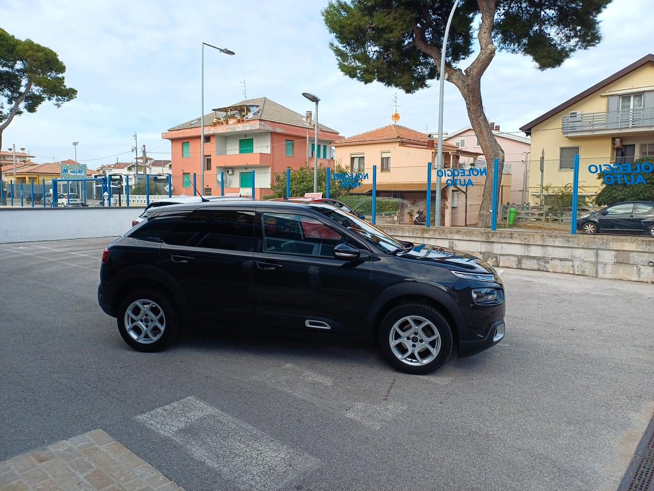 Citroen C4 Cactus BlueHDi 100 S&S Shine