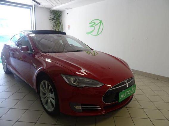 TESLA Model S 85KWh Performance
