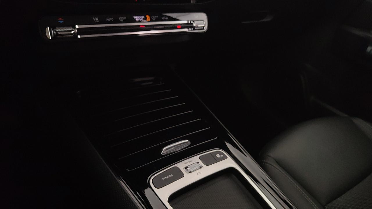 Mercedes-Benz GLA 180 d Advanced auto