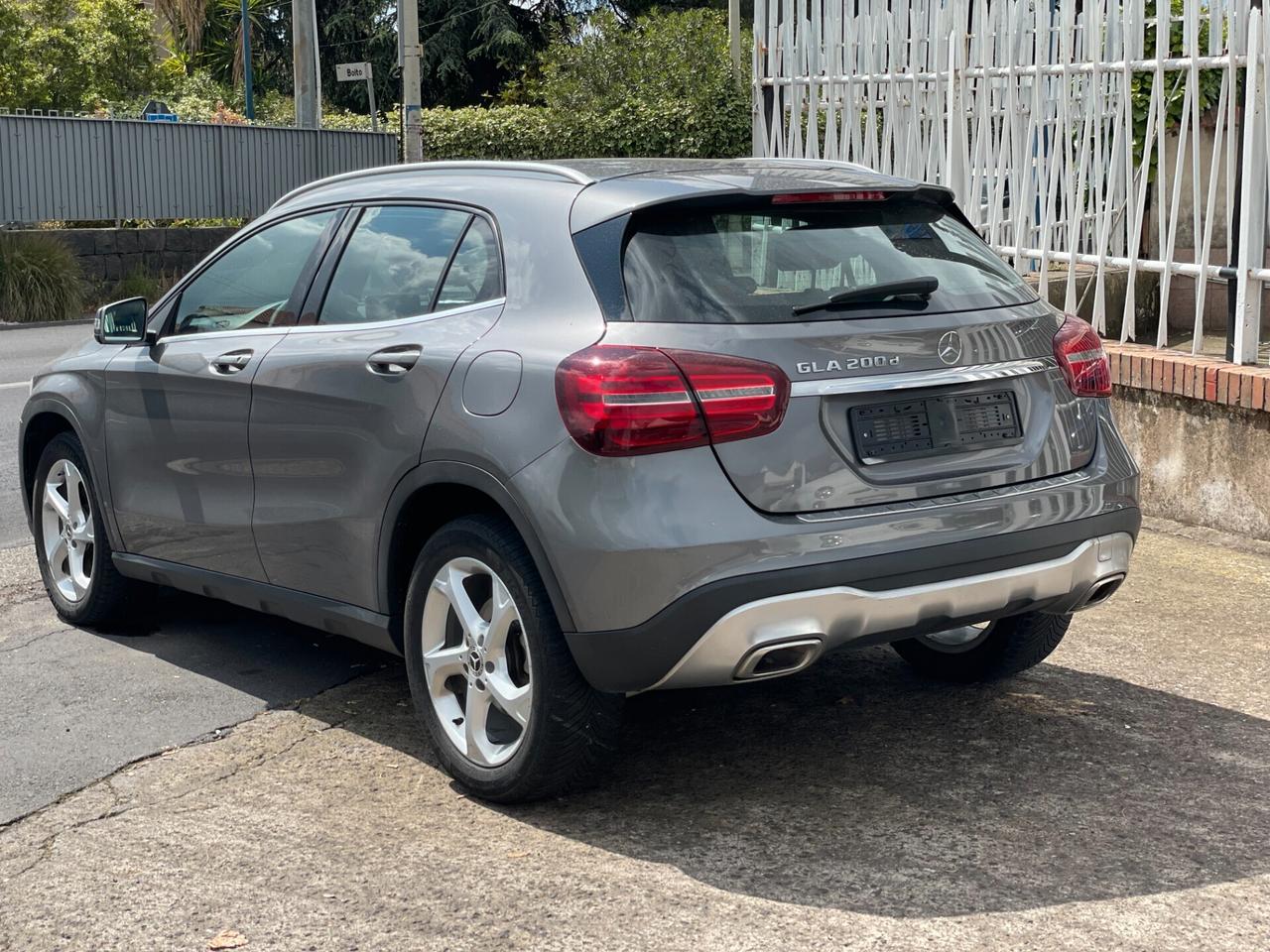 Mercedes-benz GLA 200 d Automatic Premium