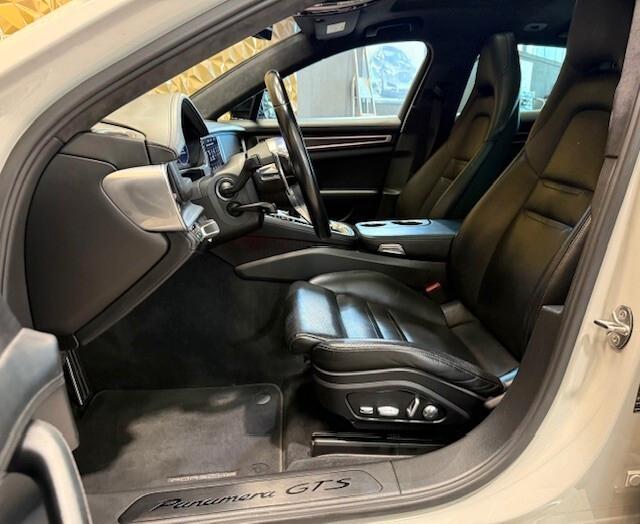 Porsche Panamera 4.0 GTS Sport Turismo