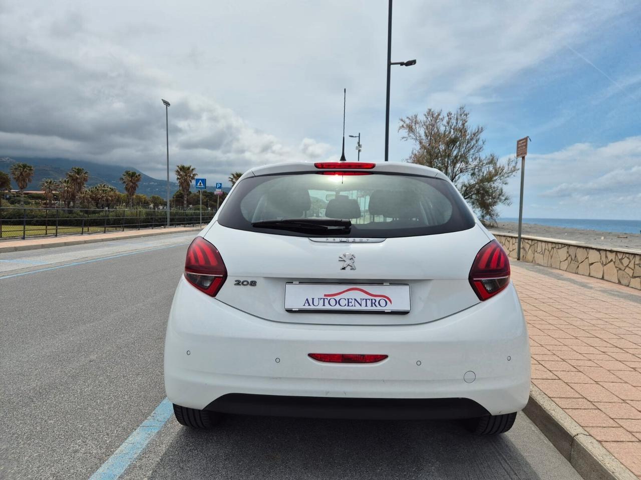 Peugeot 208 PureTech 82 5 porte Allure