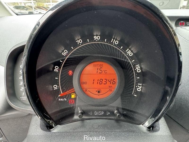 Toyota Aygo Aygo Connect 1.0 VVT-i 72 CV 5 porte x-play