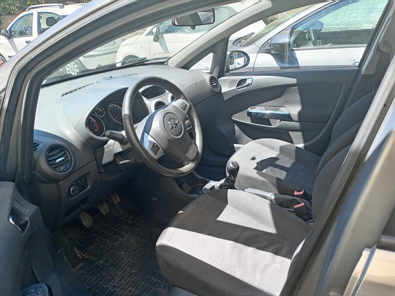 Opel Corsa 1.2 5 porte Sport