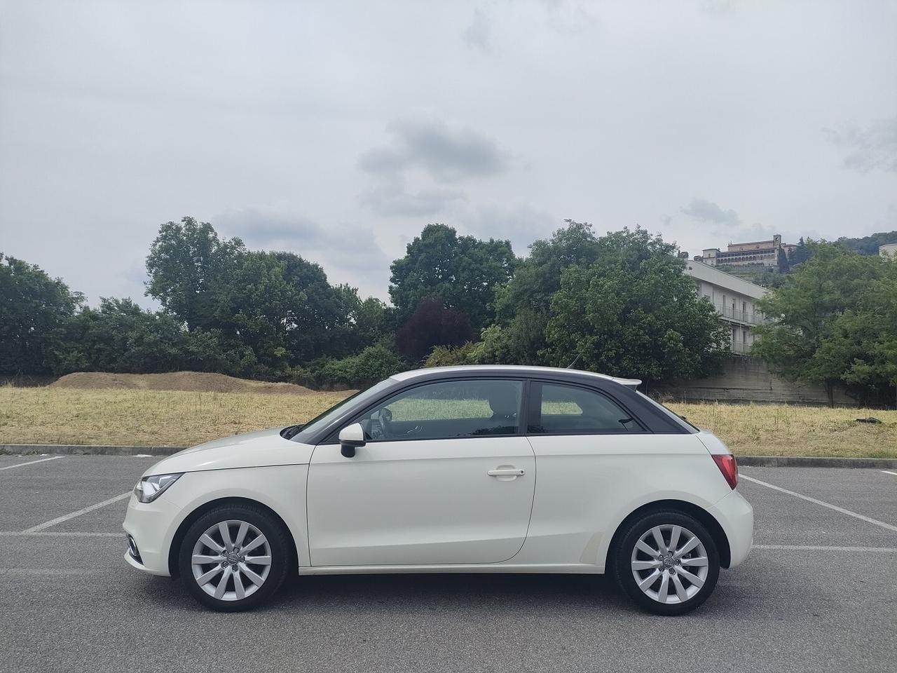 AUDI A1 1.6 tdi Attraction c/clima 90cv