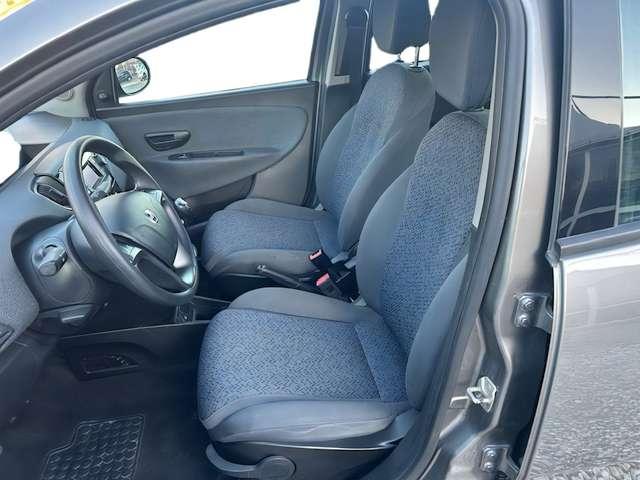 Lancia Ypsilon 1.0 firefly hybrid Gold s&s 70cv