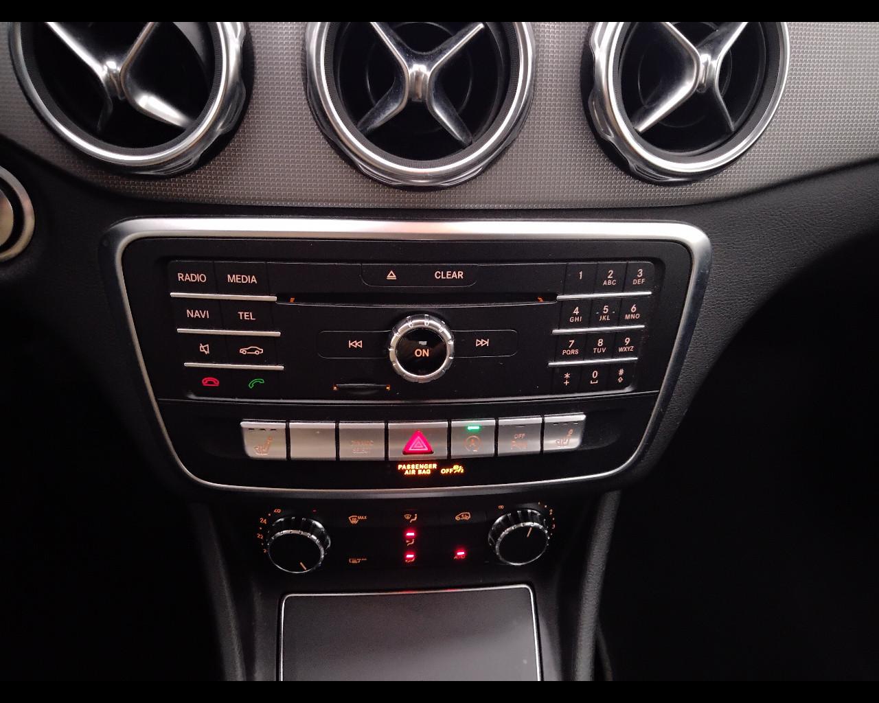 Mercedes-Benz GLA-X156 2017 - GLA 200 Sport auto