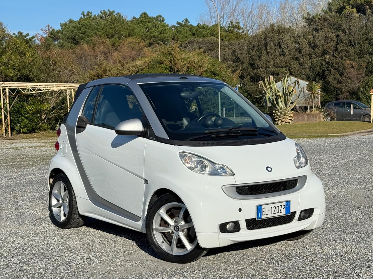 Smart ForTwo 1000 52 kW MHD cabrio passion