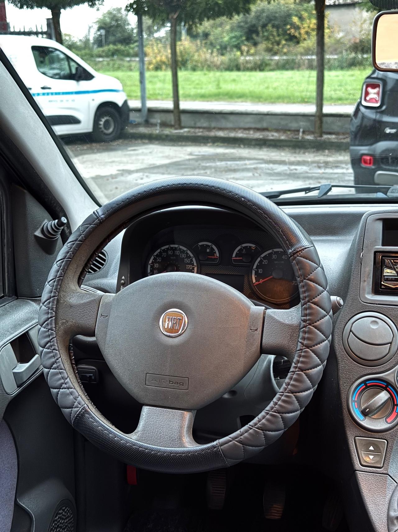 Fiat Panda 1.2 Natural Power si neopatentati