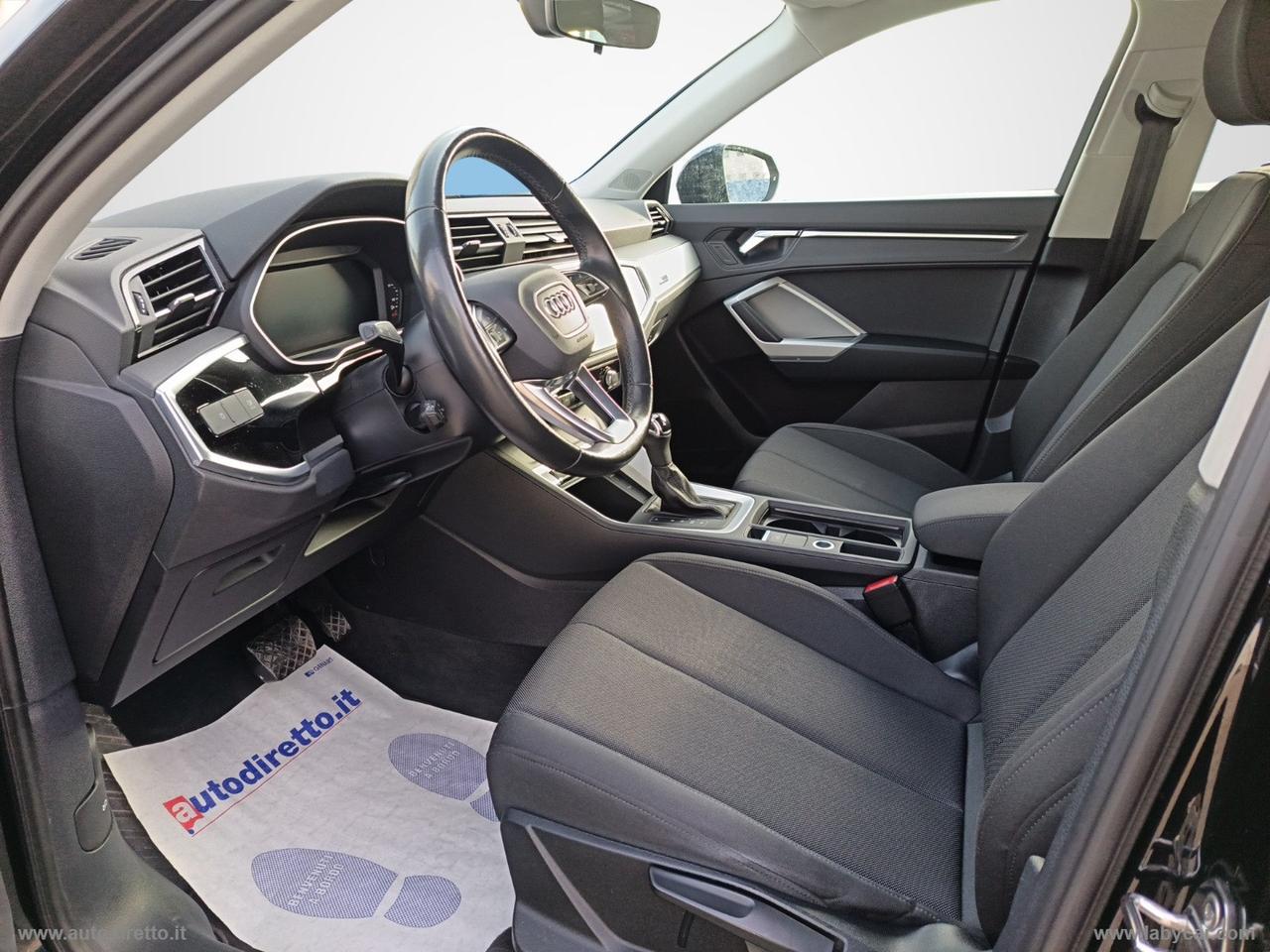 AUDI Q3 35 TDI S tronic Business