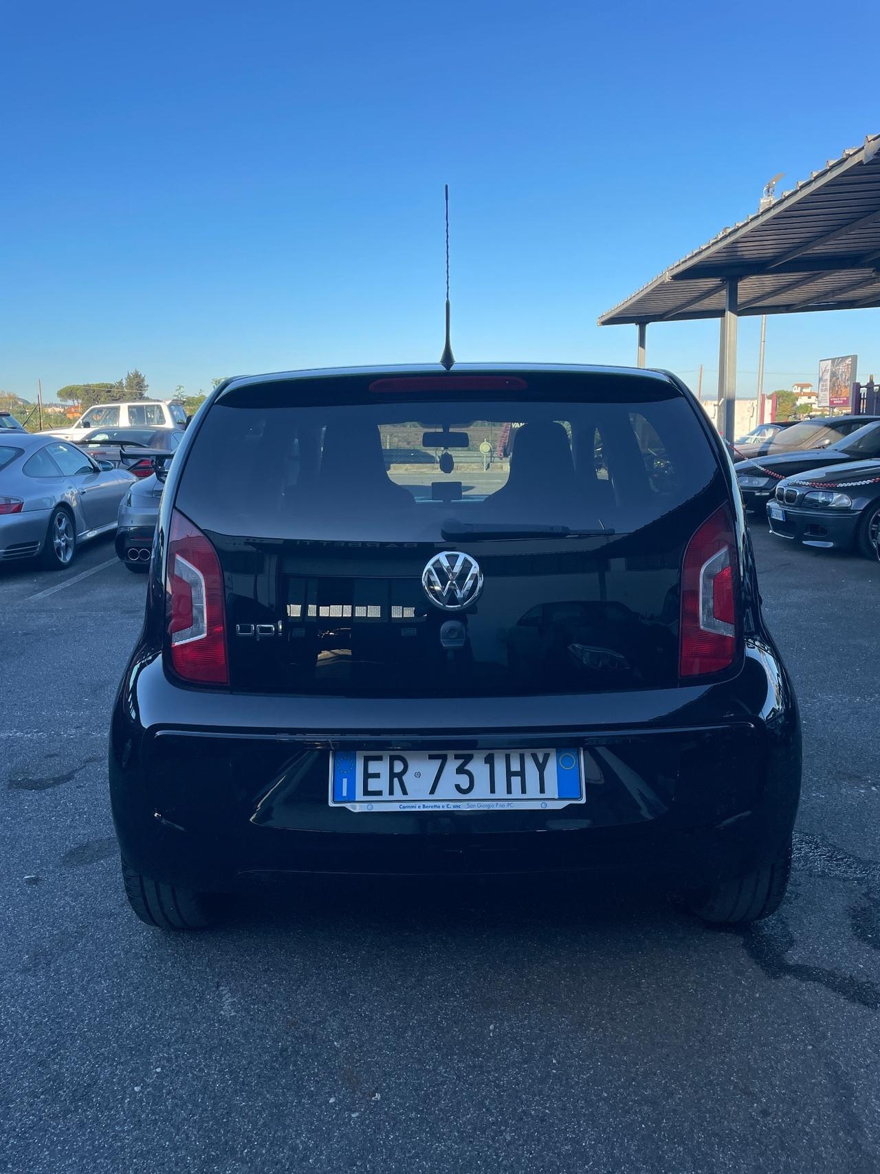 Volkswagen UP high up BLACK EDITION