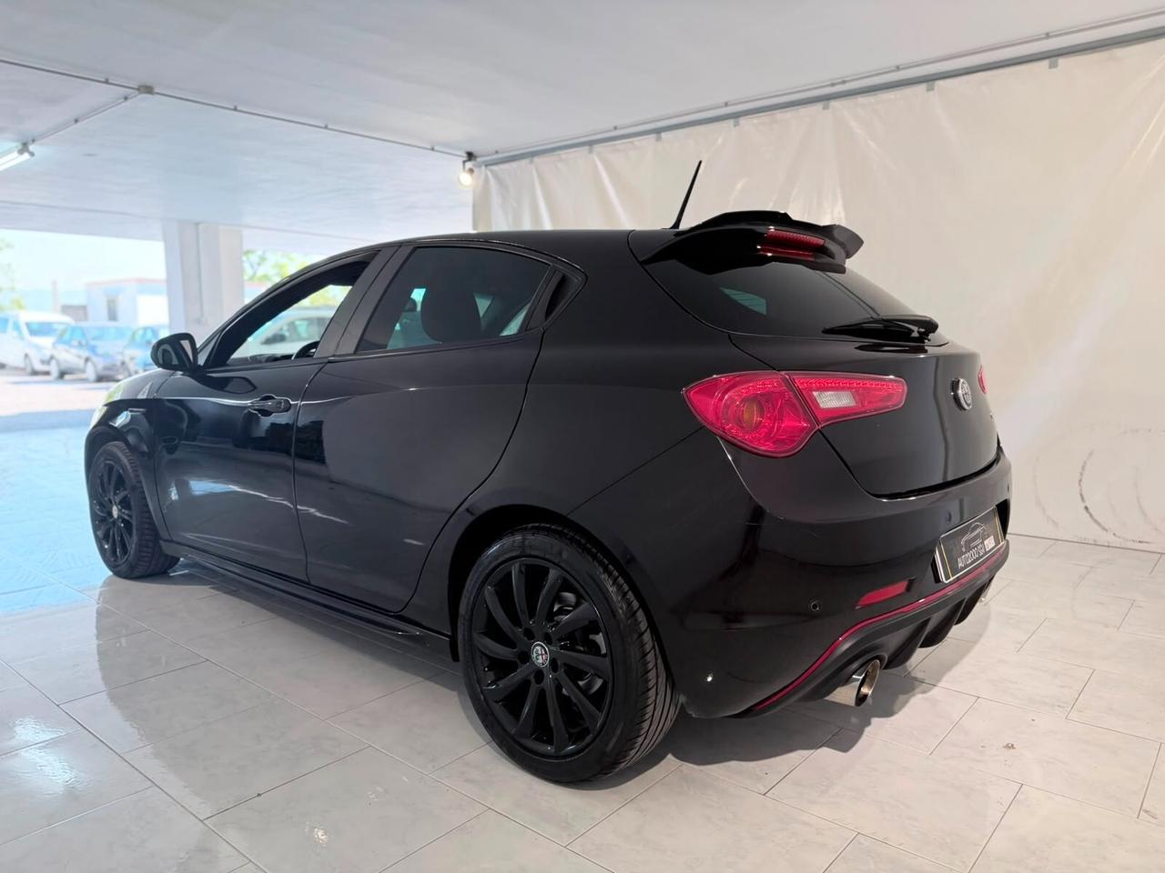 ALFA GIULIETTA AUTOMATICA GPL 170CV CARBON LOOK