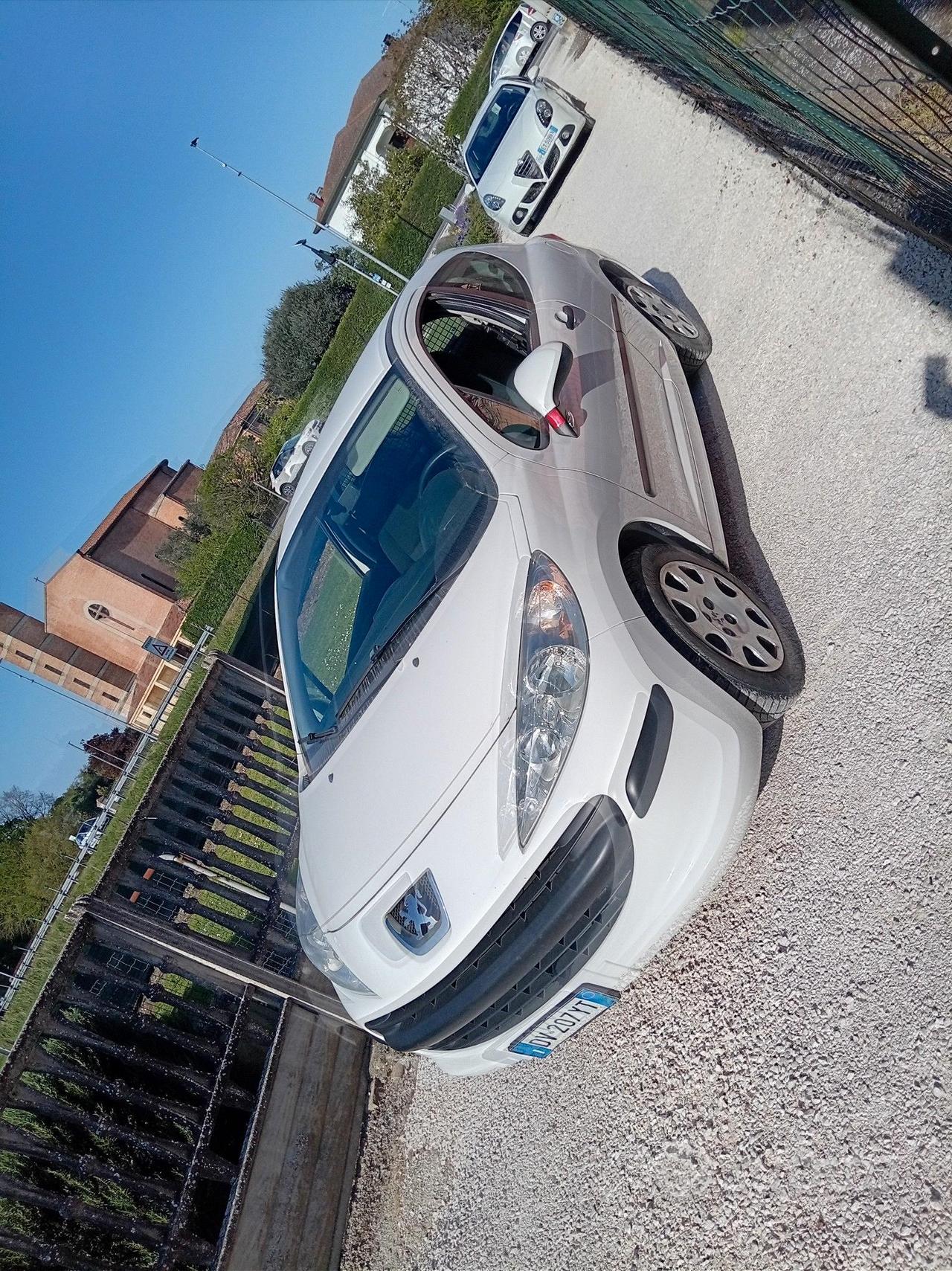 PEUGEOT 207 autocarro 2 posti 1.4 DIESEL