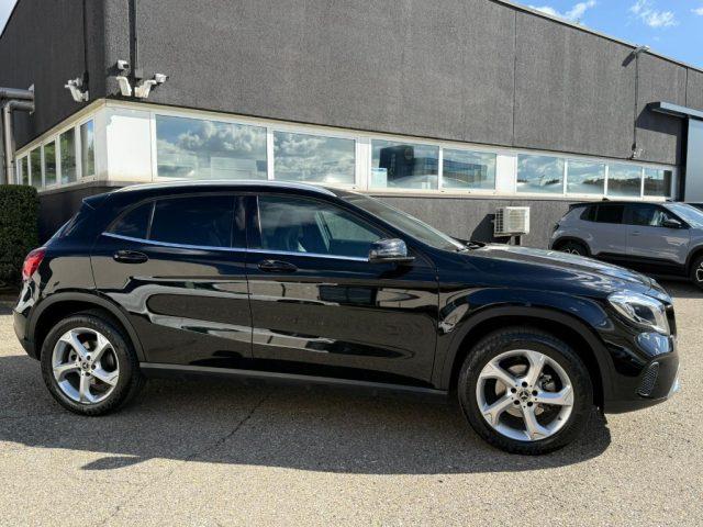 MERCEDES-BENZ GLA 180 d Sport NAVI - LED - PDC POST. - BT - 18