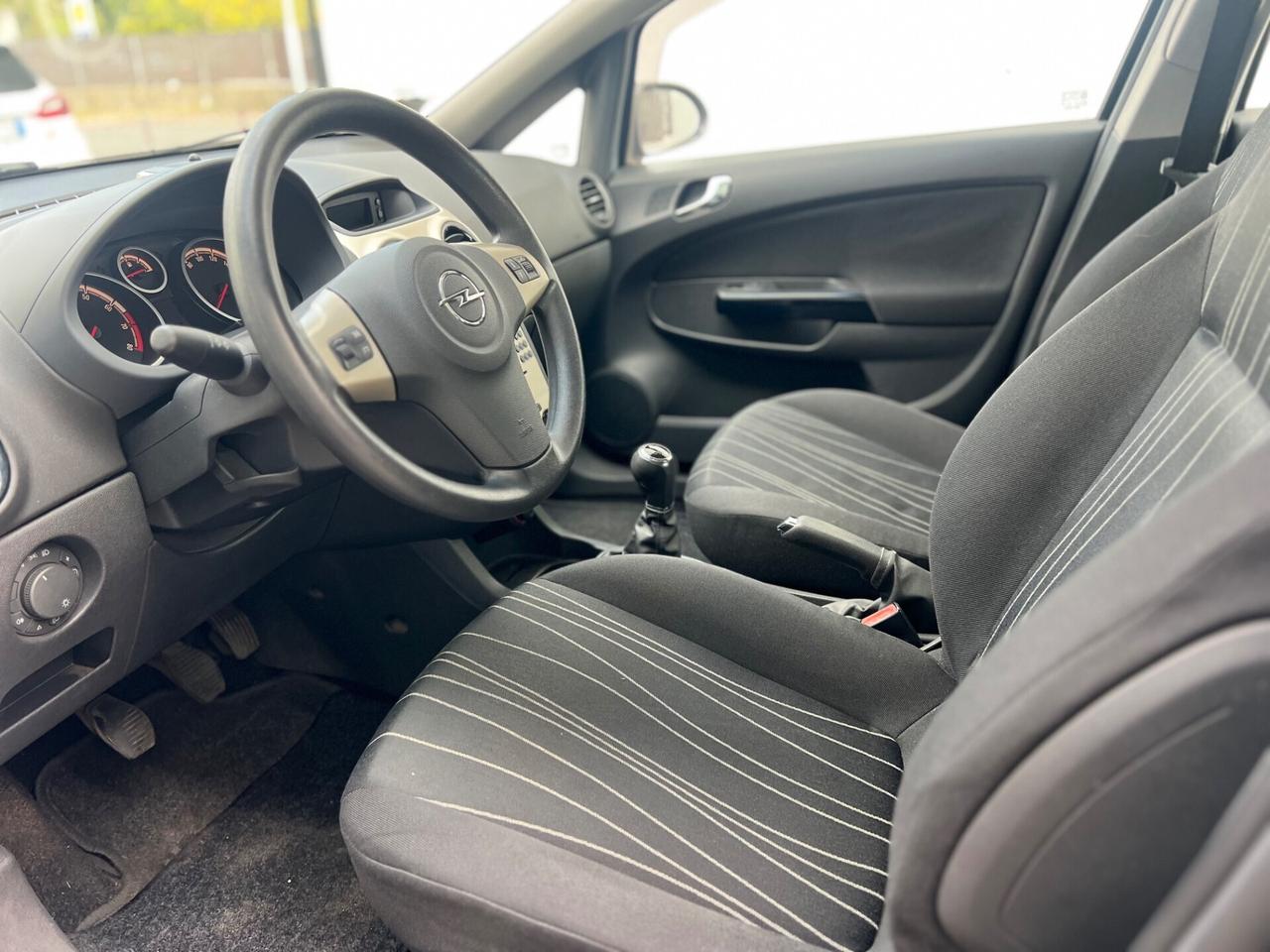 Opel Corsa 1.2 benz per NEOP - GARANZIA 12 mesi