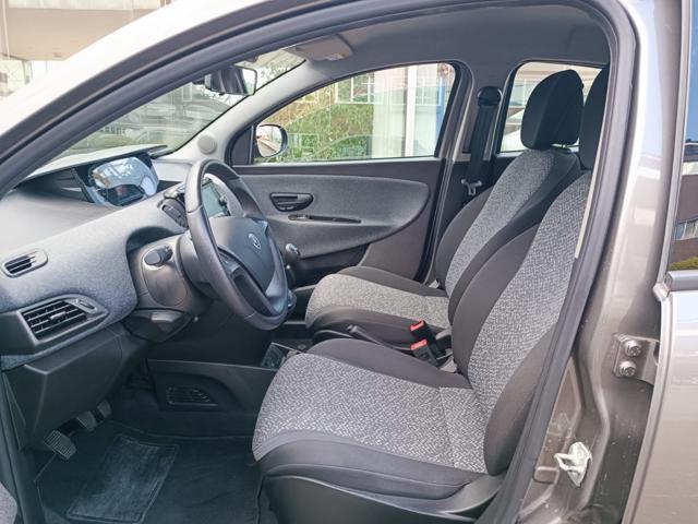 LANCIA Ypsilon 1.0 FireFly 5 porte S&S Hybrid Silver Plus