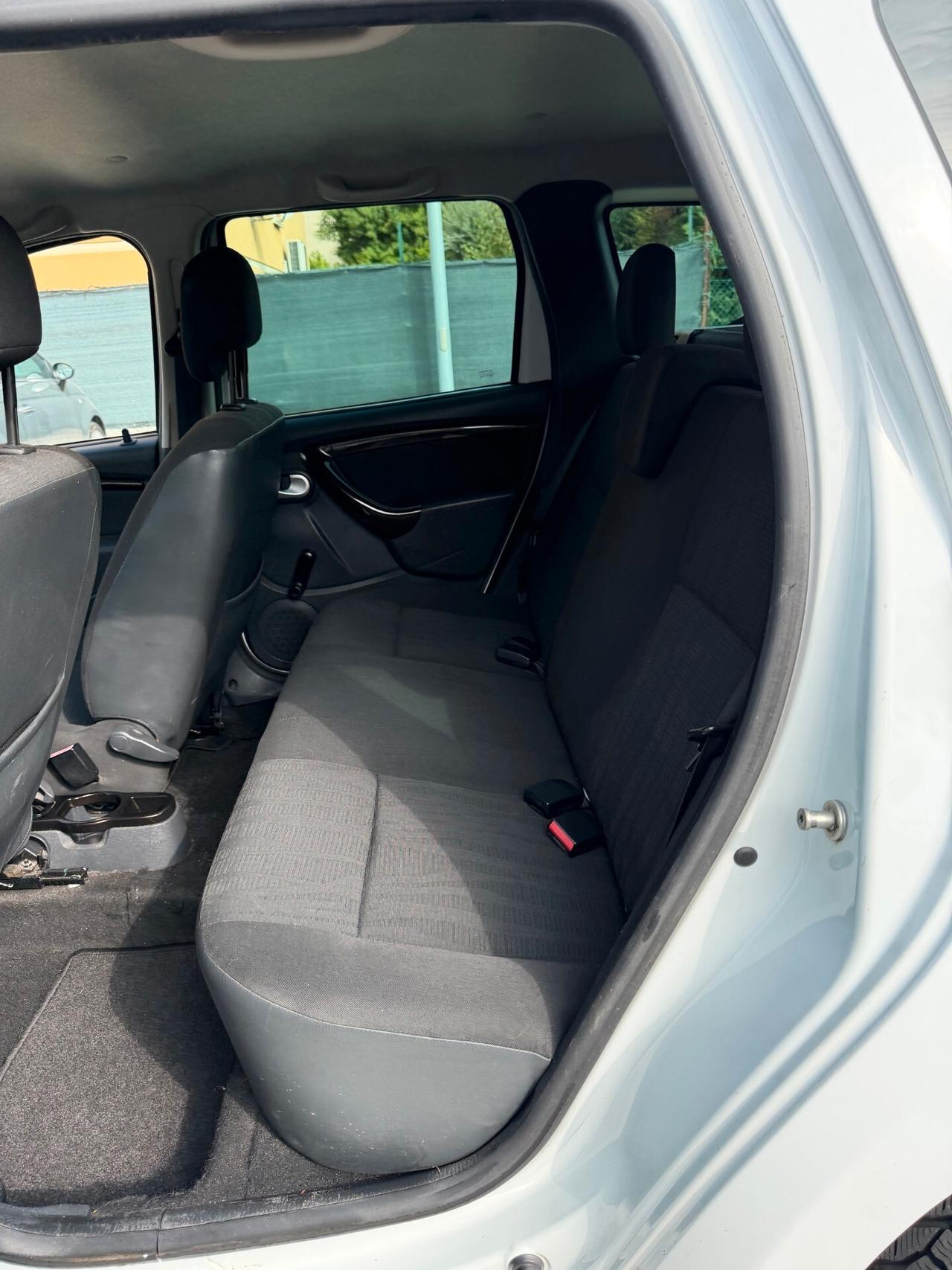 Dacia Duster 1.5 dci 4x4 - 12 MESI DI GARANZIA -