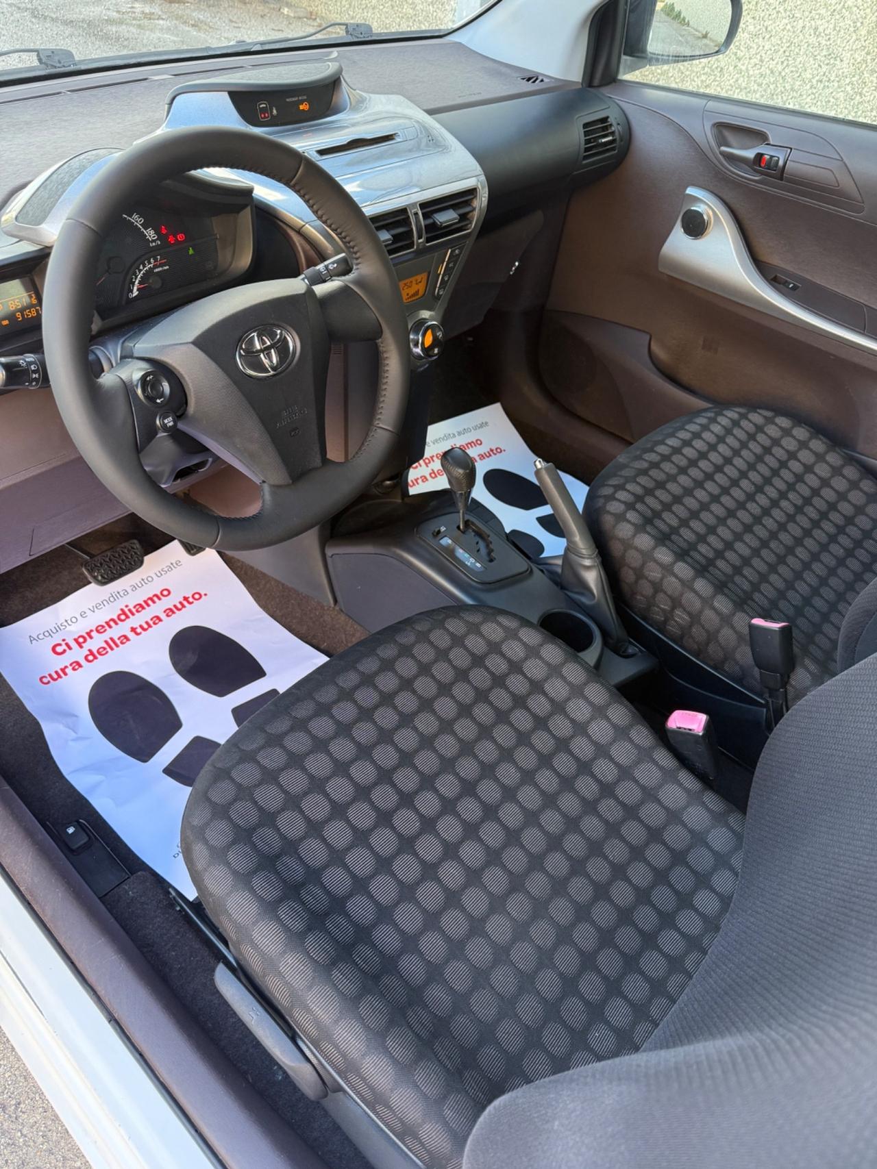 Toyota iQ 1.0 Multidrive