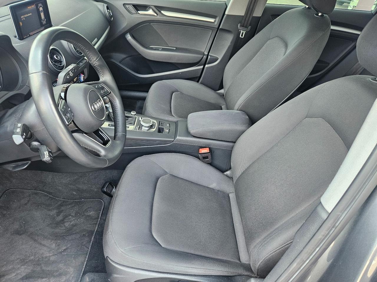 Audi A3 SPB 40 TFSI S tronic Sport