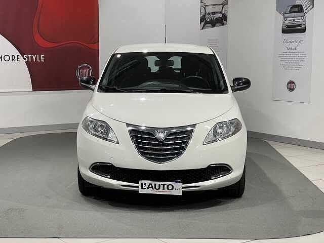 Lancia Ypsilon 1.2 69 CV 5 porte GPL Ecochic Gold (5 posti)