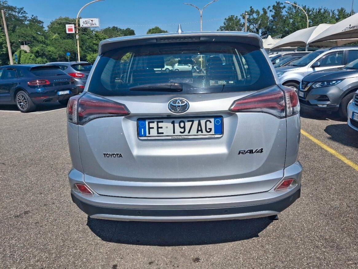 Toyota RAV 4 RAV4 2.0 D-4D 2WD Style