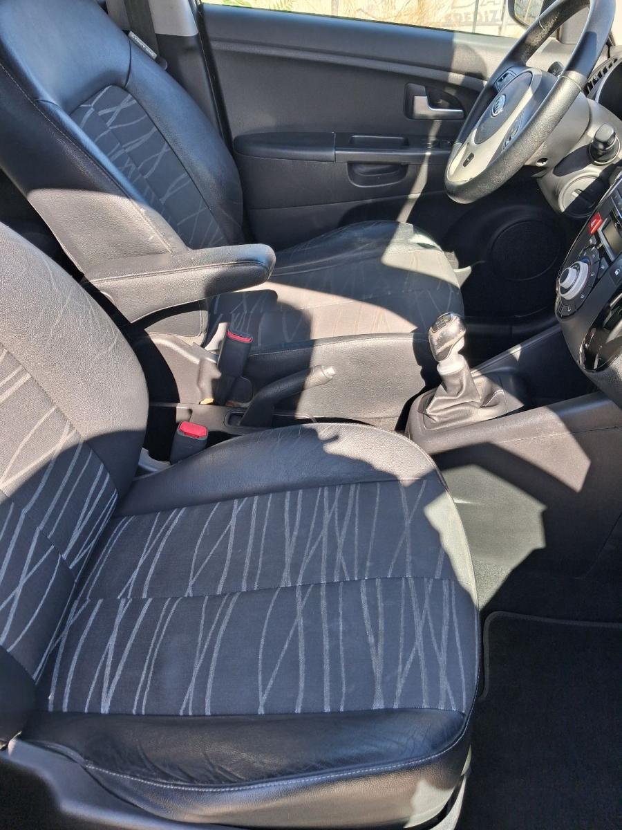 KIA - Venga - 1.6 CRDi VGT TX