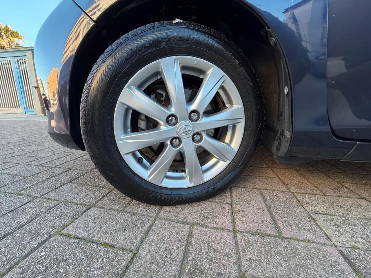 Toyota Yaris 1.4 D-4D 5 porte Lounge Tetto panoramico