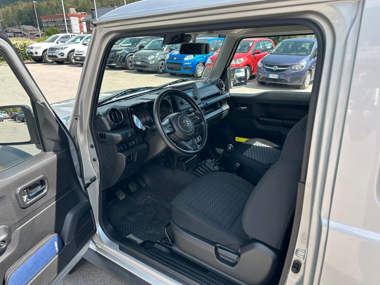 Suzuki Jimny 1.5 5MT